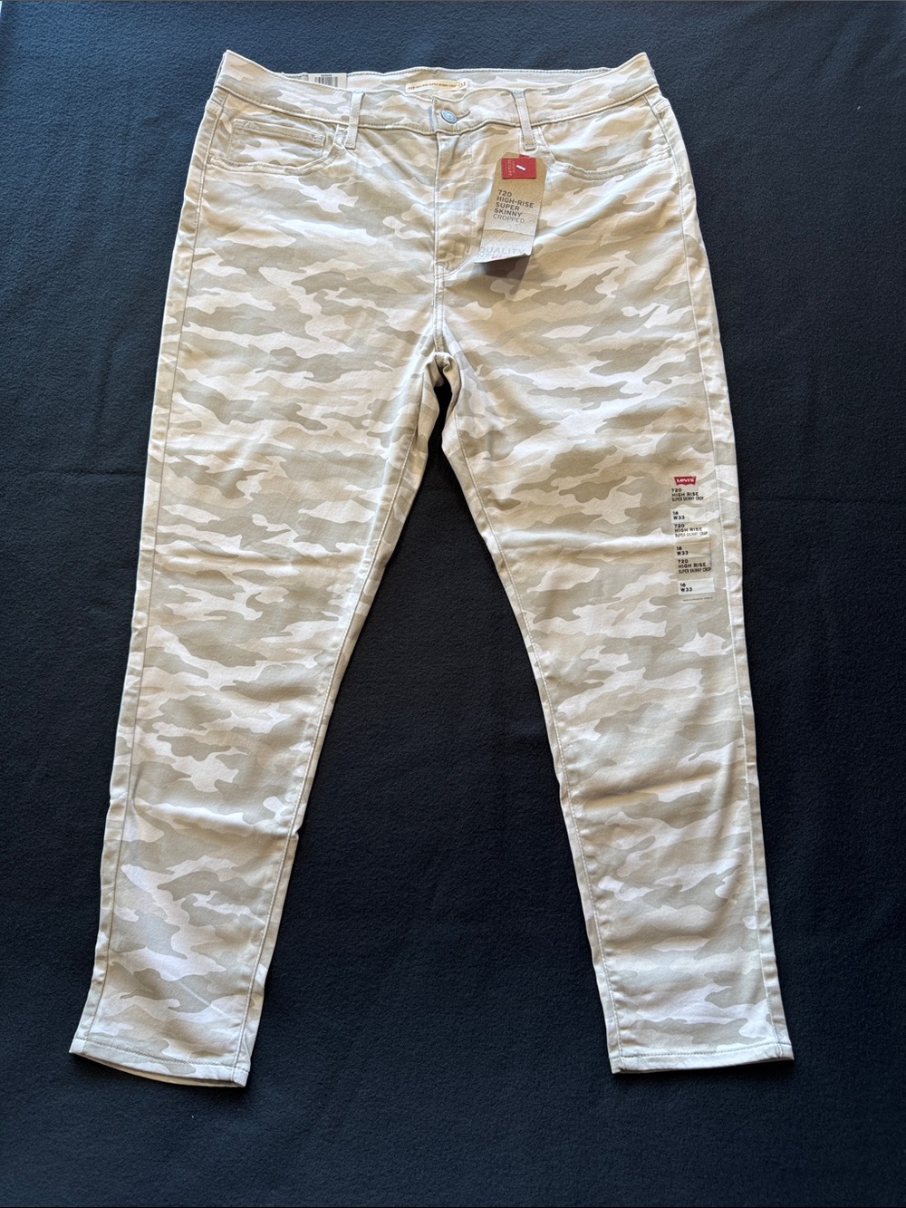 Levi's Beige & White Camo Skinny Jeans